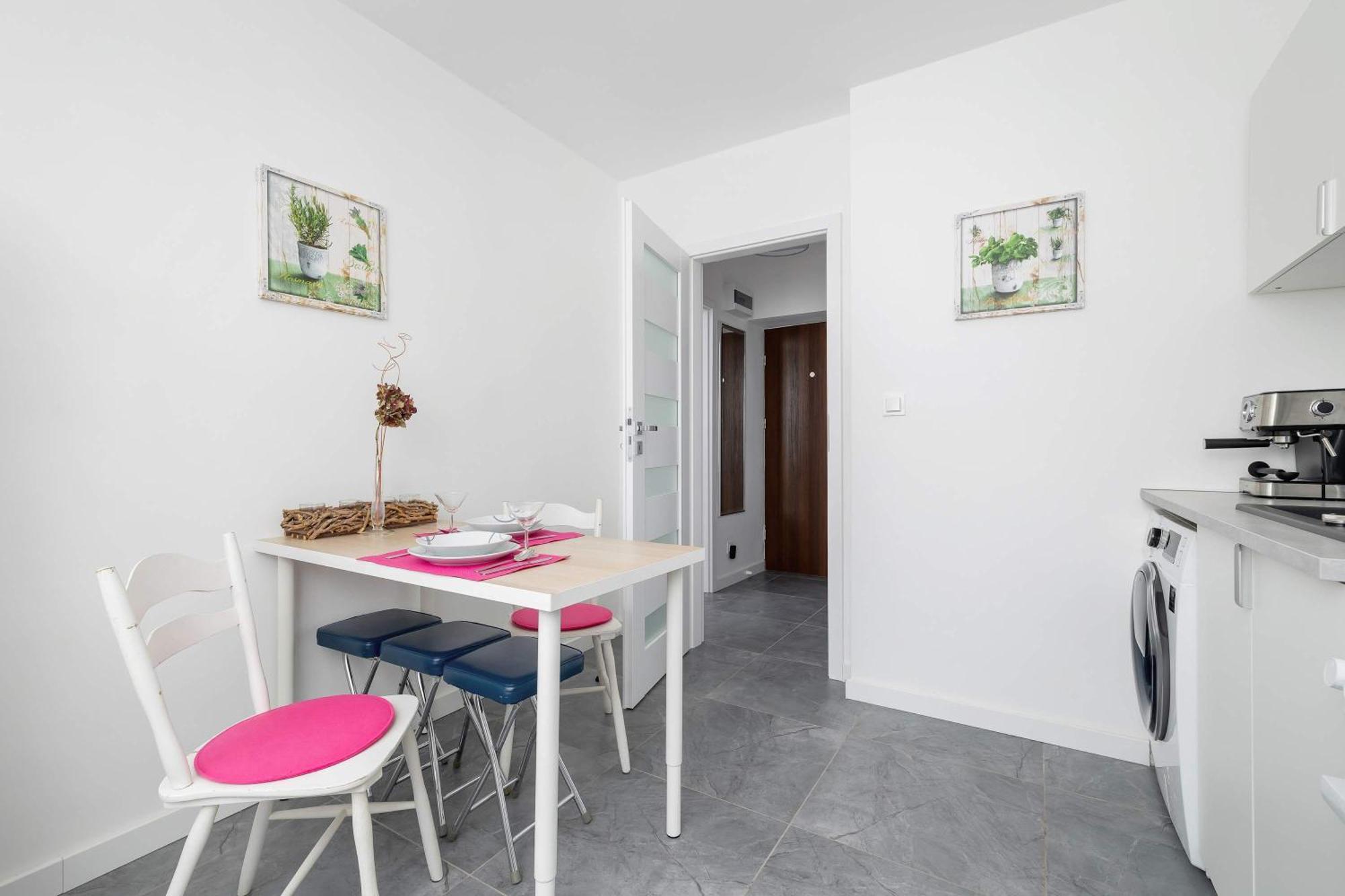 Colorful Studio Near The Spodek Arena In Katowice By Noclegi Renters Kültér fotó