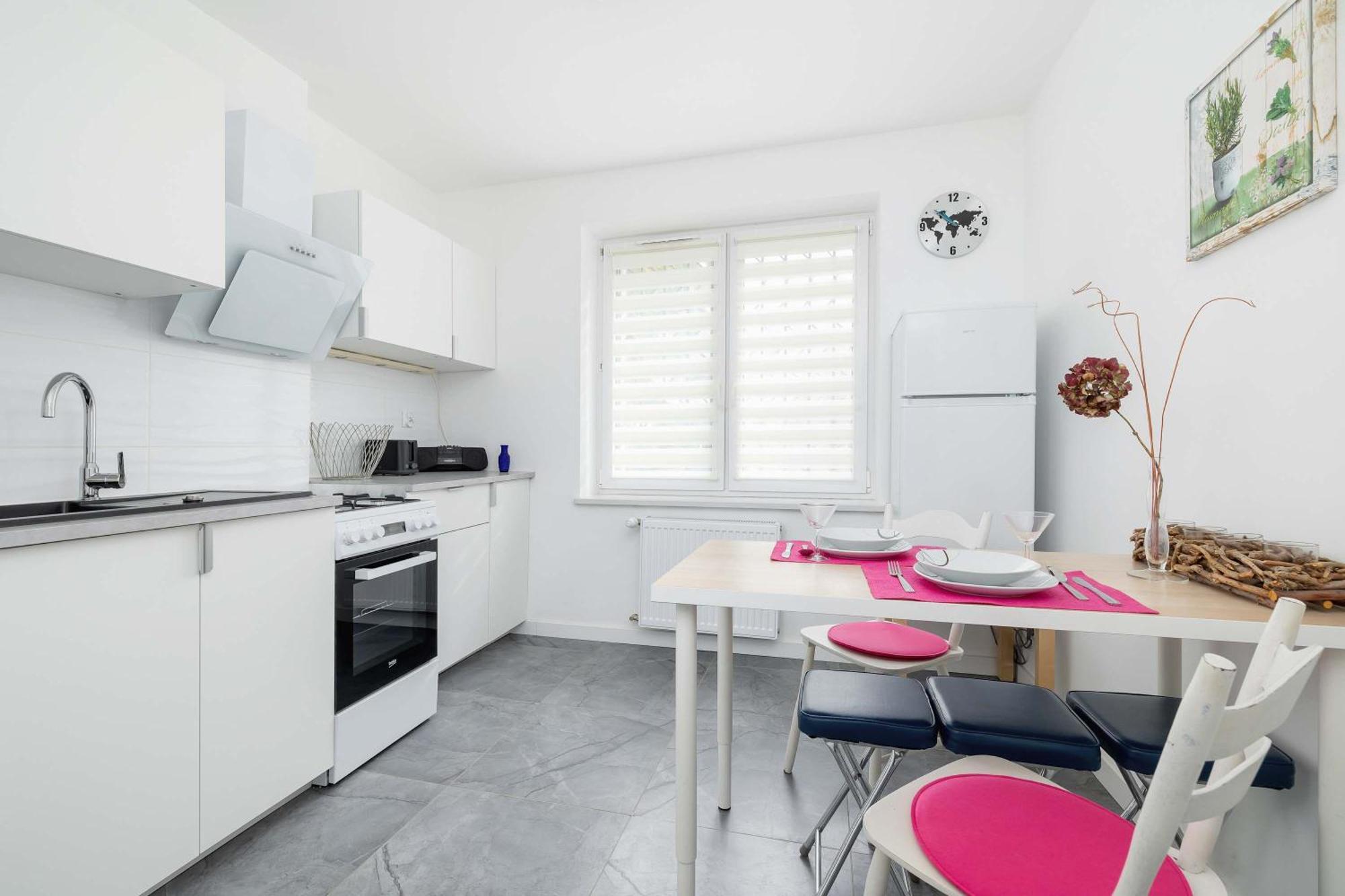 Colorful Studio Near The Spodek Arena In Katowice By Noclegi Renters Kültér fotó
